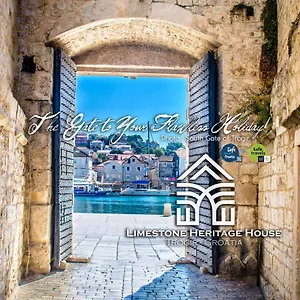 **** Aparthotel Limestone Heritage House Kroatië