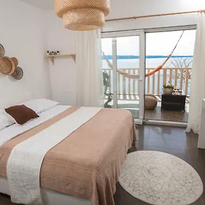 Gasthof Super Horizont -free Parking And Jaccuzzi Stobreč